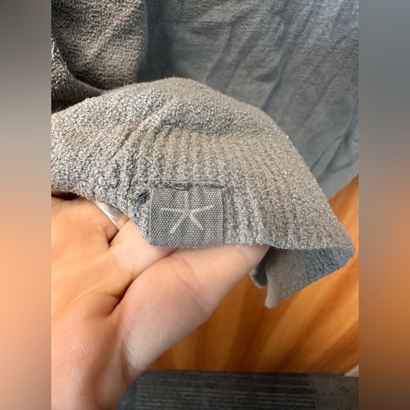 Barefoot Dreams CozyChic Lite Gray Pullover Sweater size XS - Picture 3 of 5